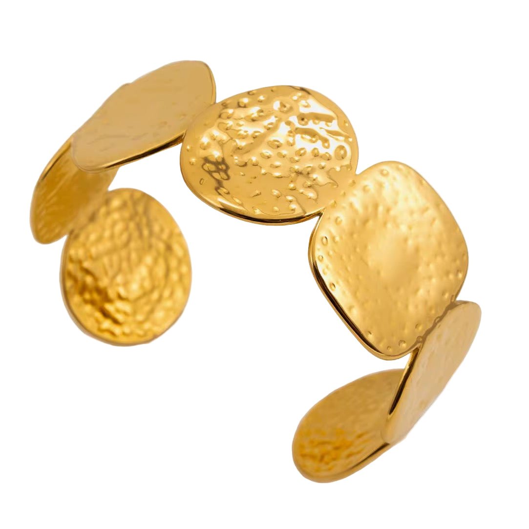 Amara Gold Bangle - ILLUSIVE JEWELS