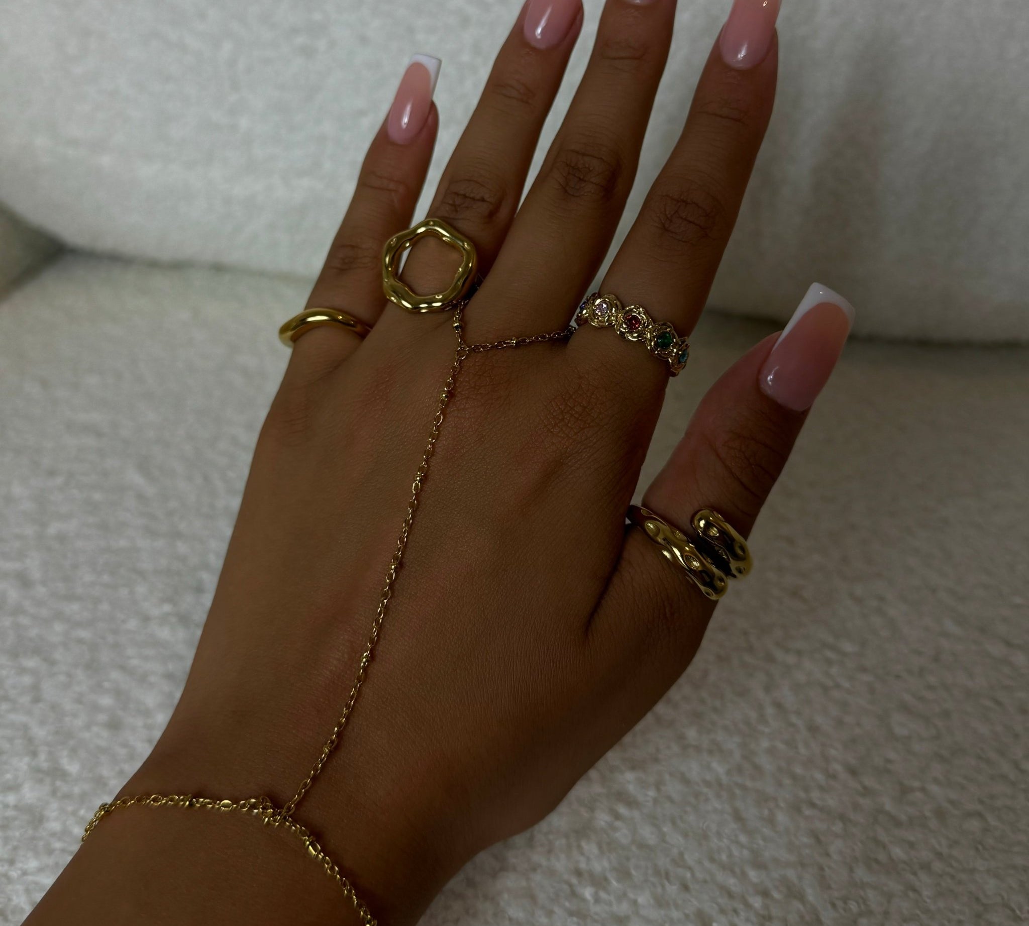 Essence Hand Chain - ILLUSIVE JEWELS