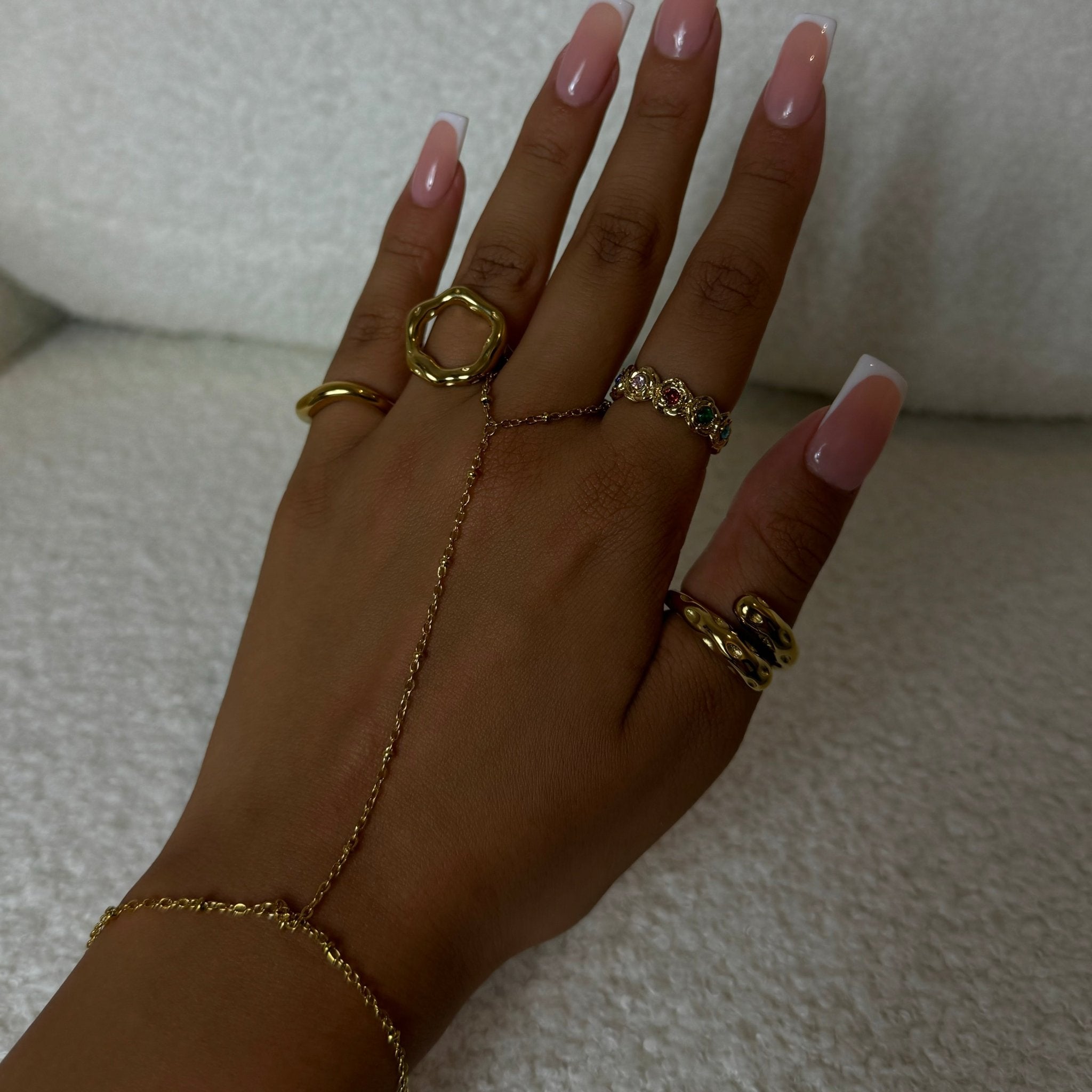 Essence Hand Chain - ILLUSIVE JEWELS