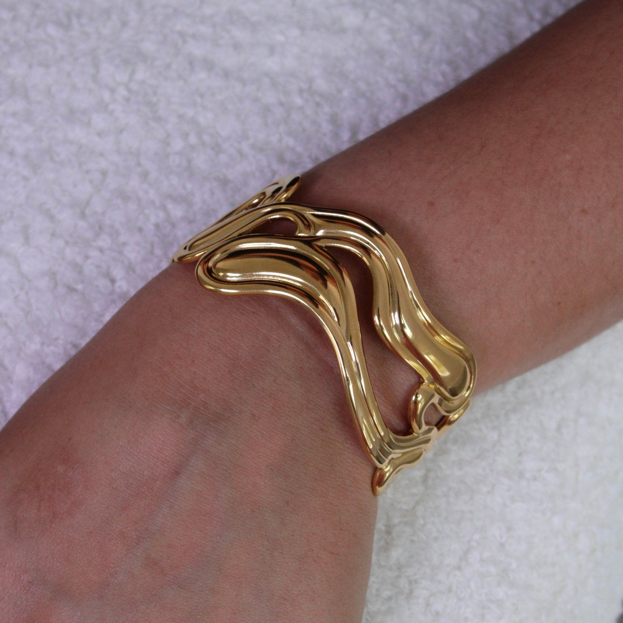 Geometric Chunky Bangle - ILLUSIVE JEWELS