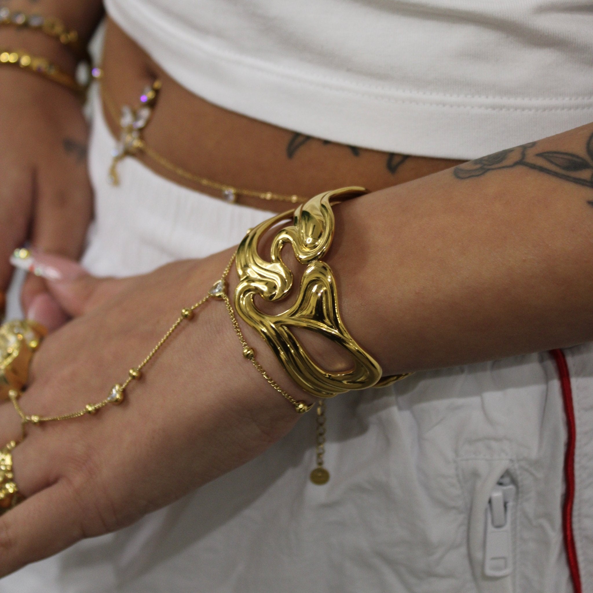 Geometric Chunky Bangle - ILLUSIVE JEWELS
