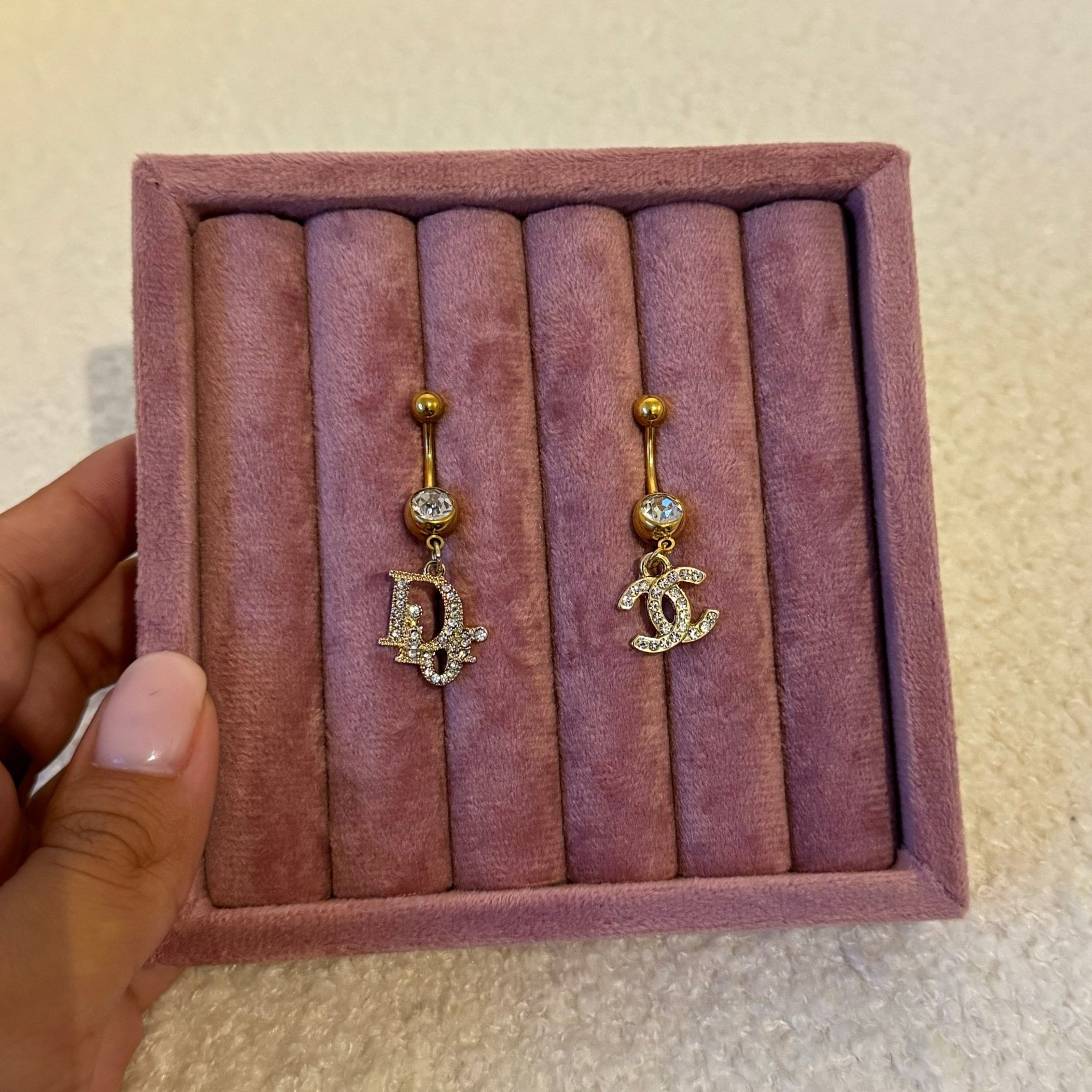 Gold D Belly Bar - ILLUSIVE JEWELS