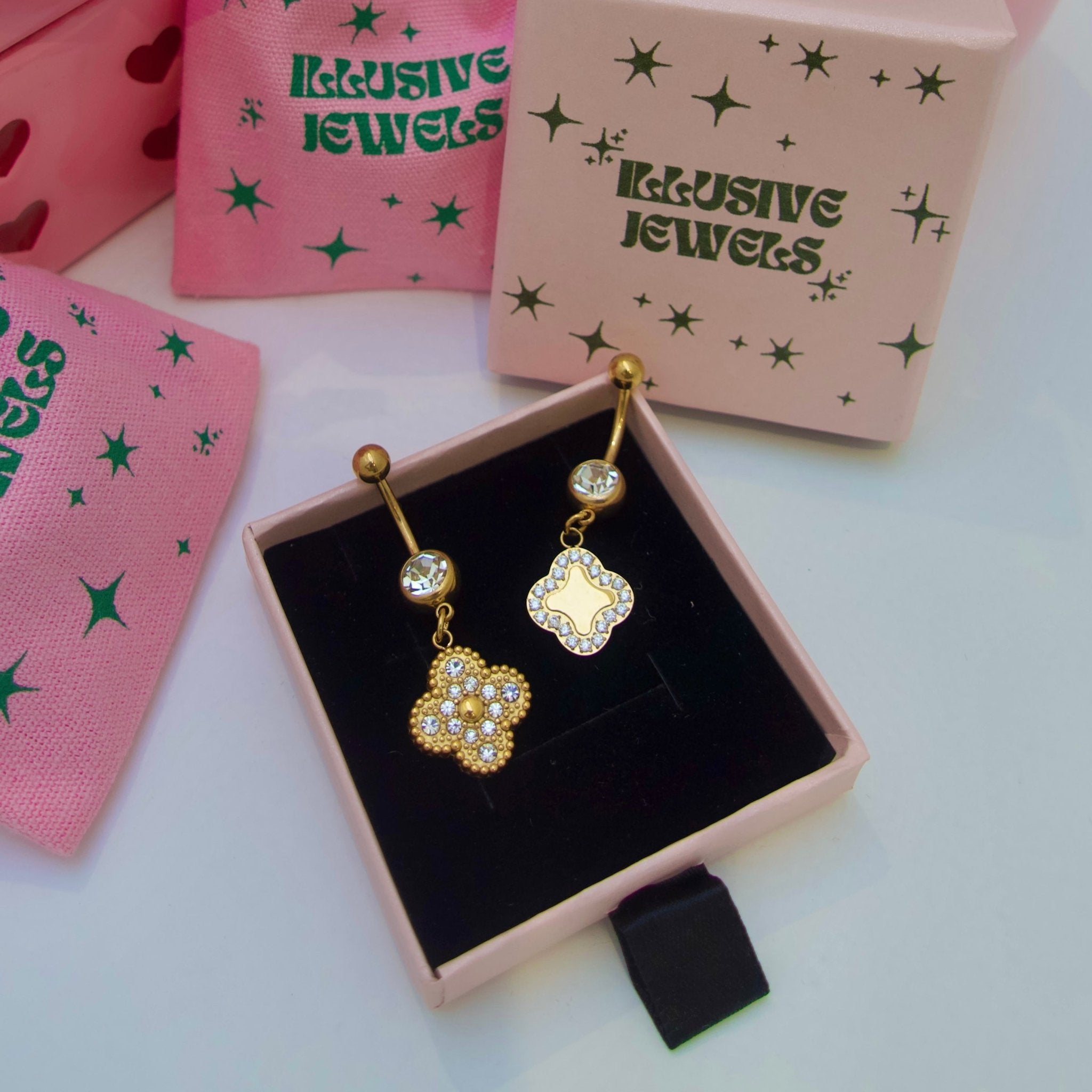Gold Diamante Clover Belly Bar - ILLUSIVE JEWELS
