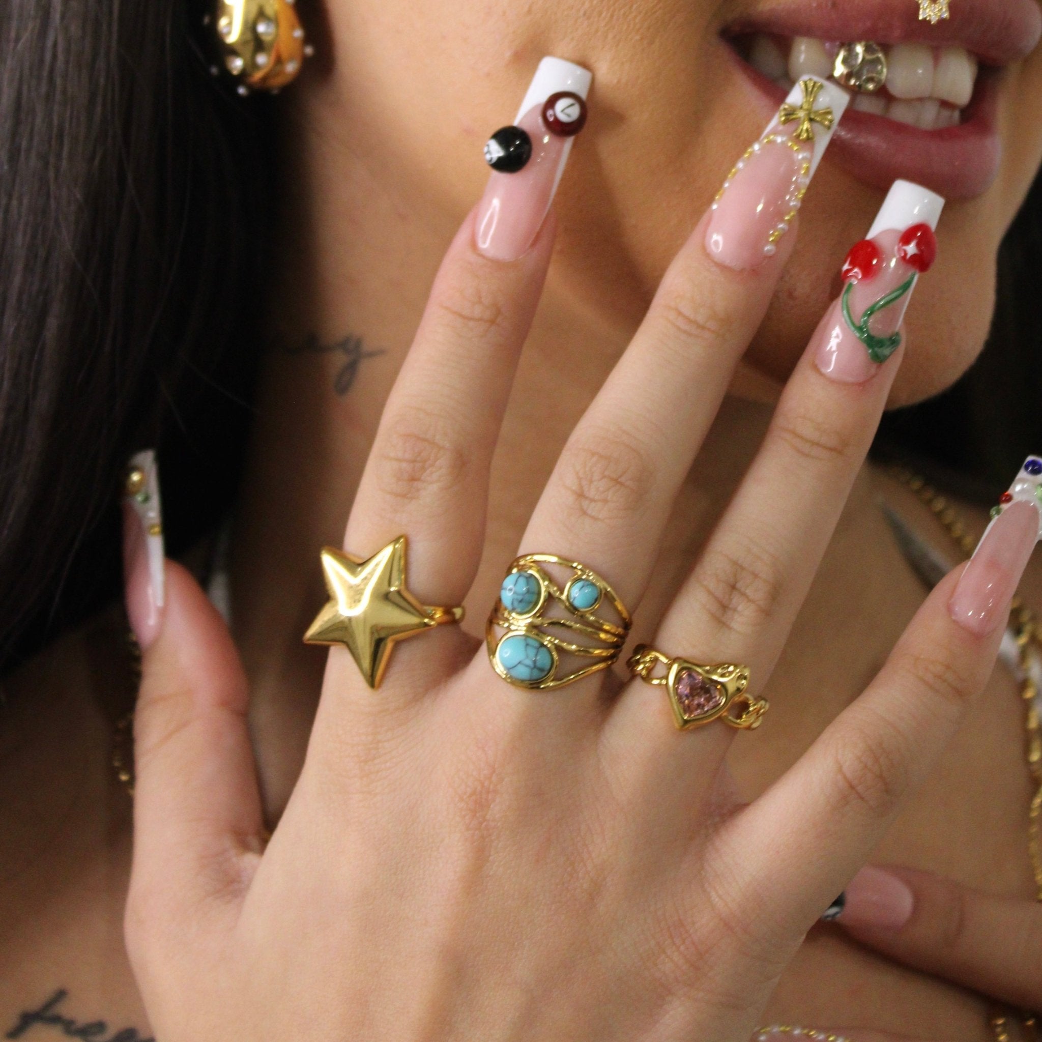 Gold Star Ring - ILLUSIVE JEWELS