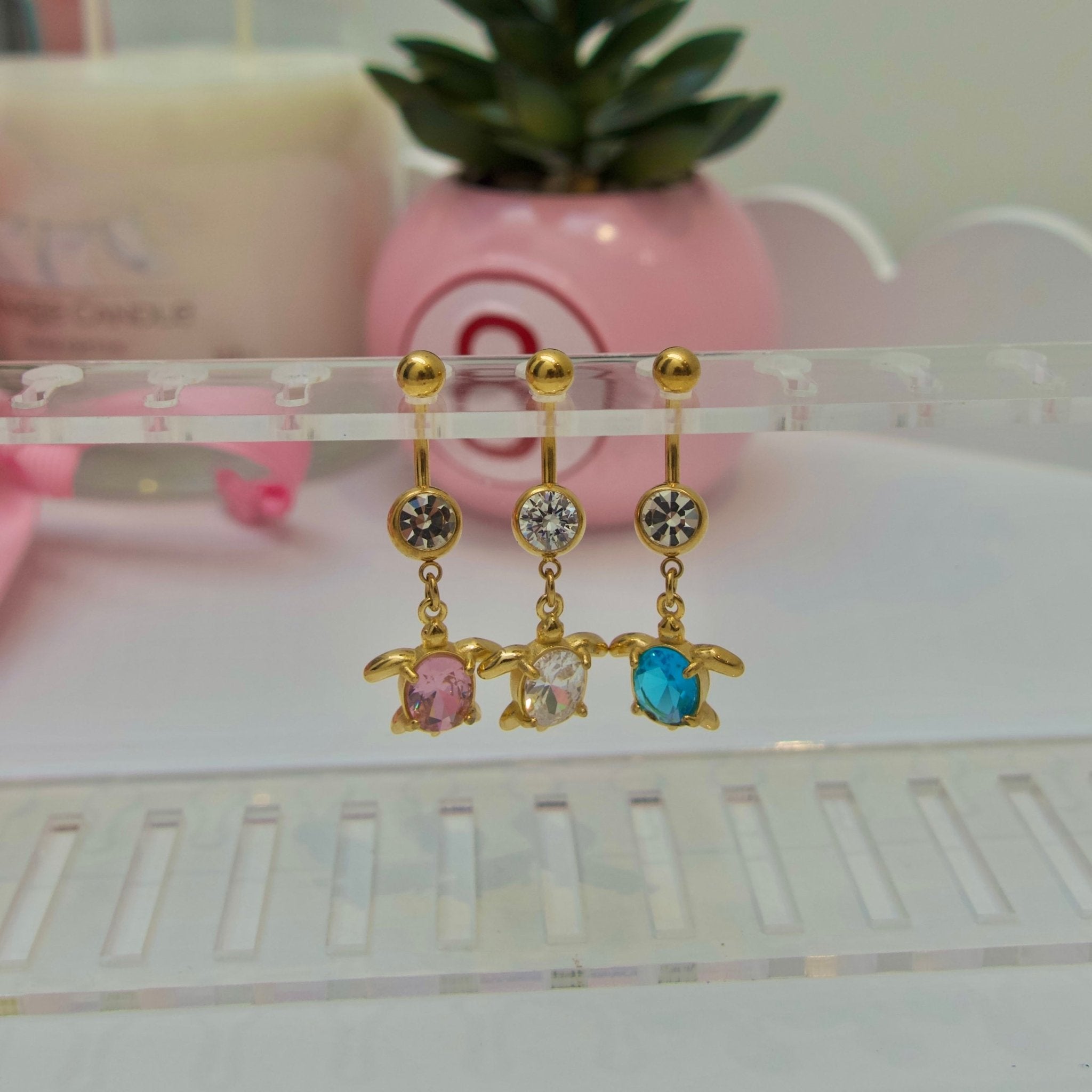 Gold Turtle Dangling Belly Bar - ILLUSIVE JEWELS