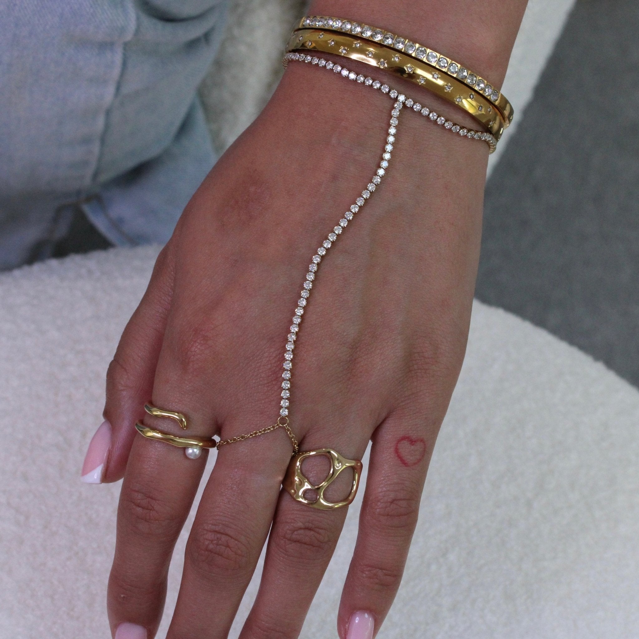 Icy Gold Hand Chain - ILLUSIVE JEWELS