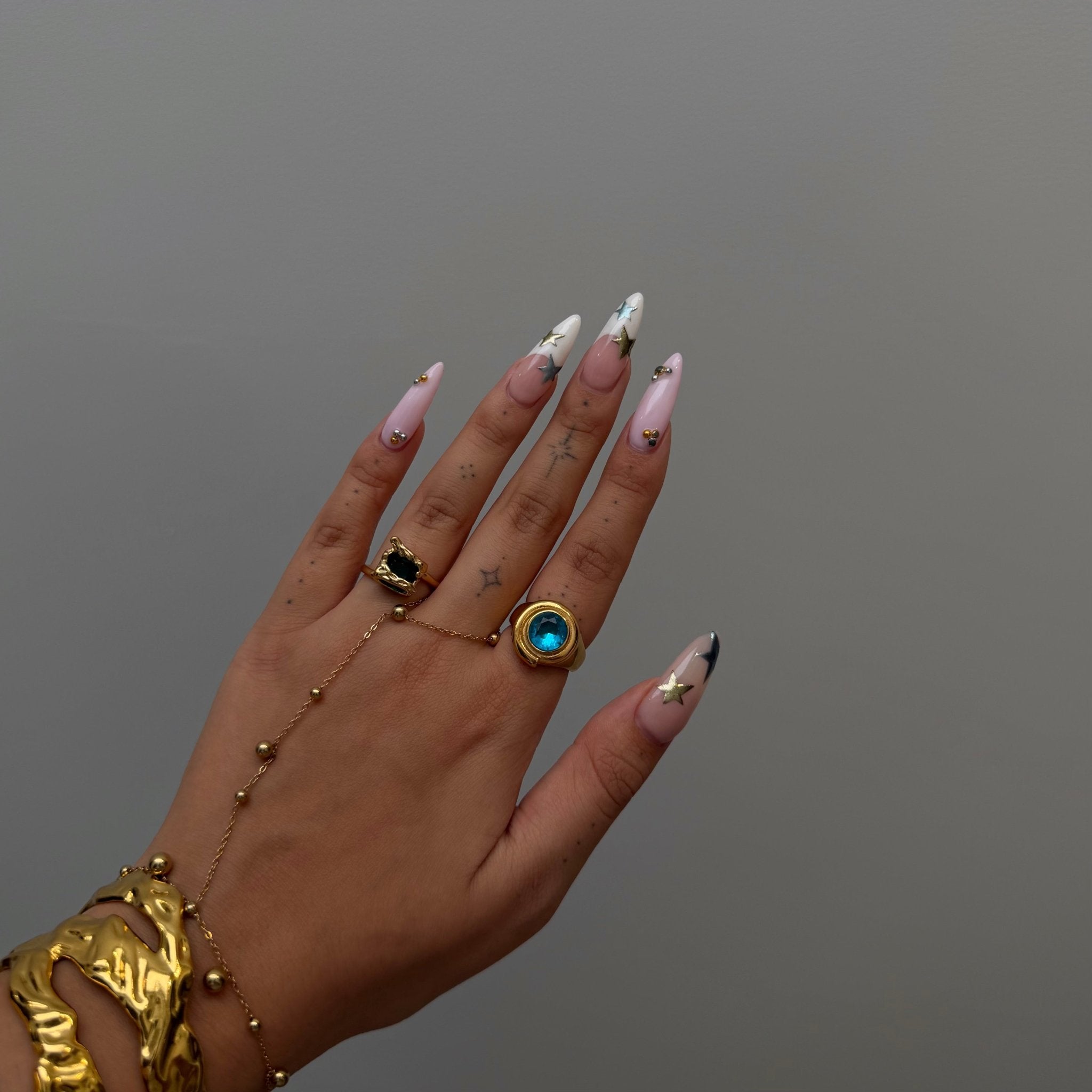 Iris Gold Ring - ILLUSIVE JEWELS