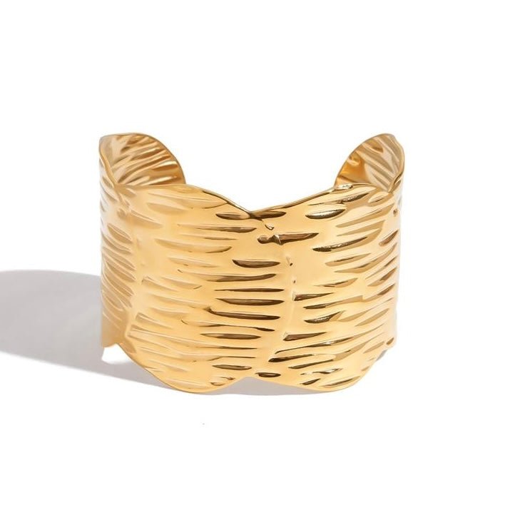 Maeva Gold Bangle - ILLUSIVE JEWELS