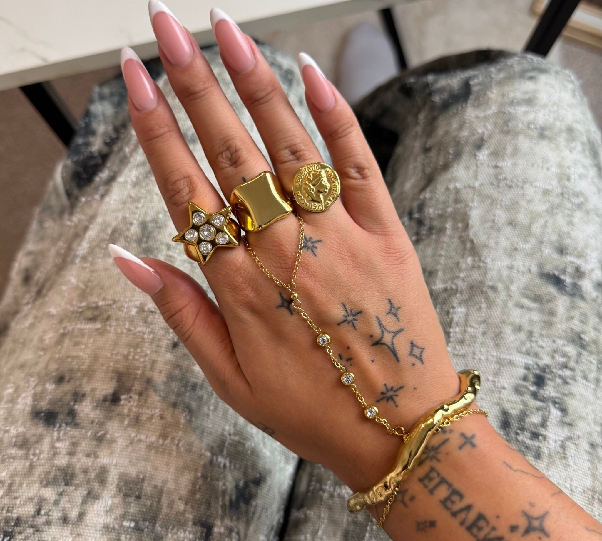 Nova Hand Chain - ILLUSIVE JEWELS