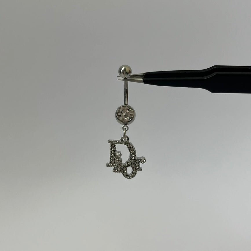 Silver D Belly Bar - ILLUSIVE JEWELS