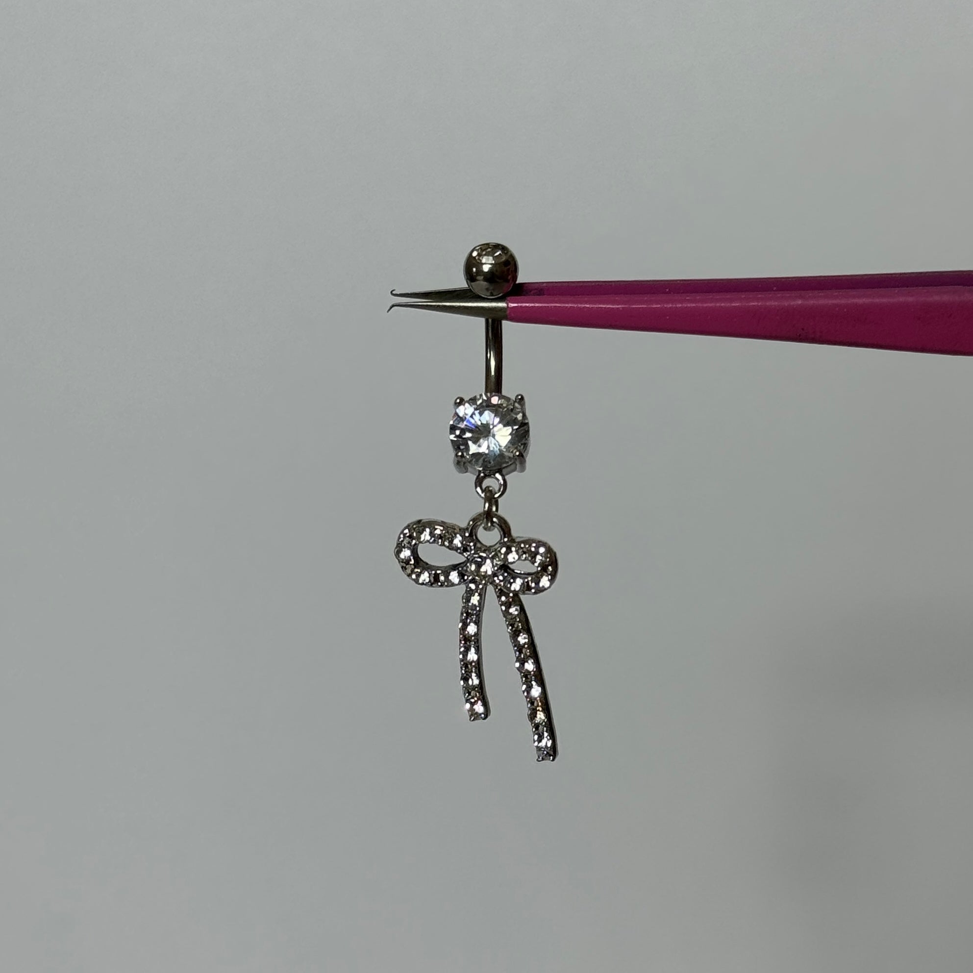 Silver Diamanté Bow Belly Bar - ILLUSIVE JEWELS