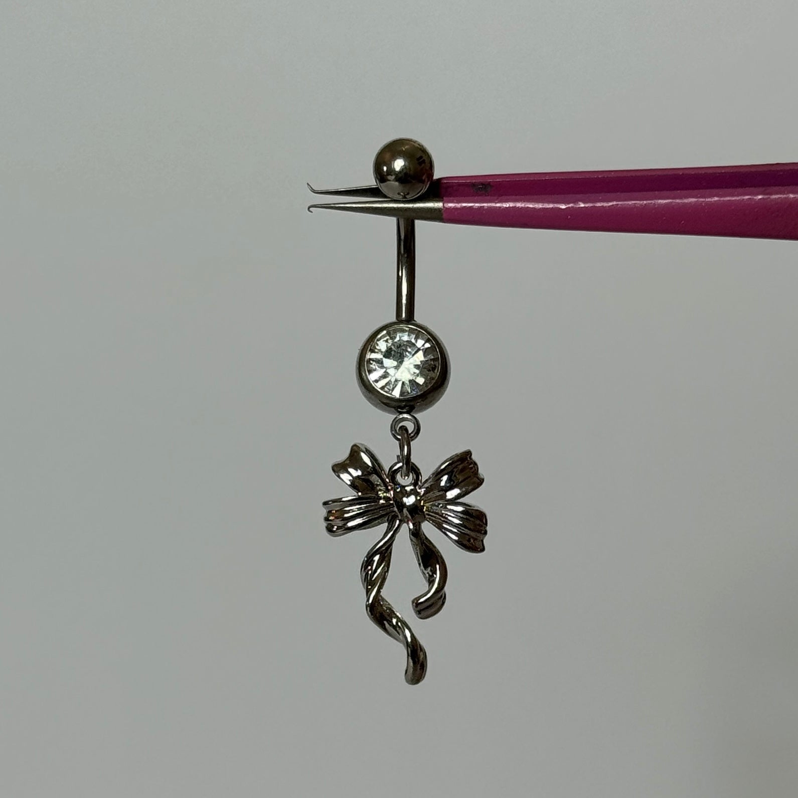 Silver Ribbon Bow Belly Bar - ILLUSIVE JEWELS