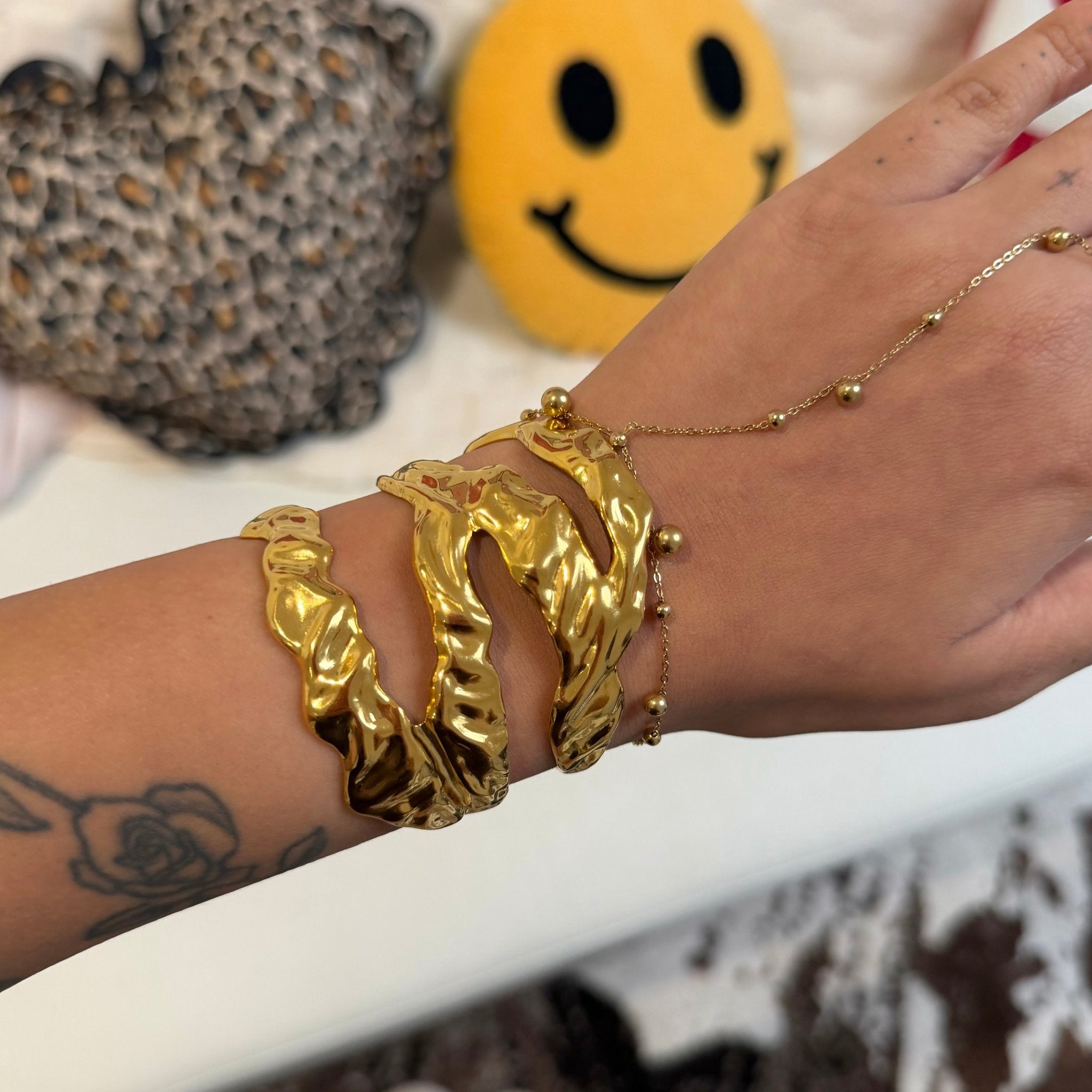 Sloane Gold Bangle - ILLUSIVE JEWELS