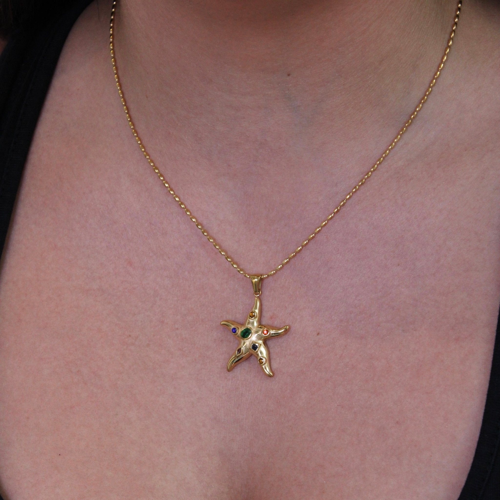 Starfish Vibrant Gold Necklace - ILLUSIVE JEWELS